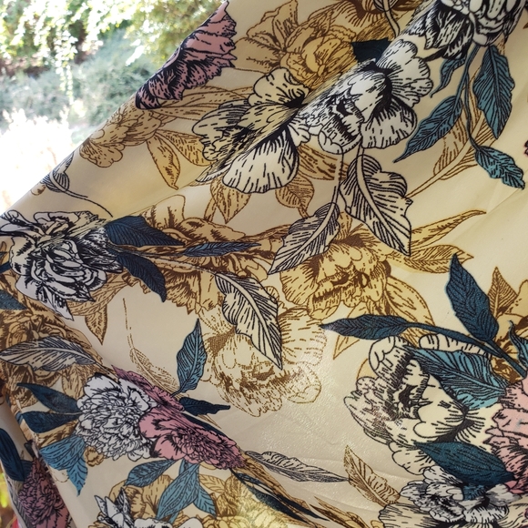 American And Beyond Caftan Dress Womens Size L Tan Floral Maxi High Front Slits - Picture 10 of 14